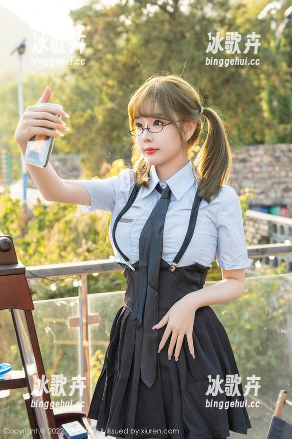 星颜社 - 白裙子、那何止是女人的衣柜，图里的袁圆才是真个资源