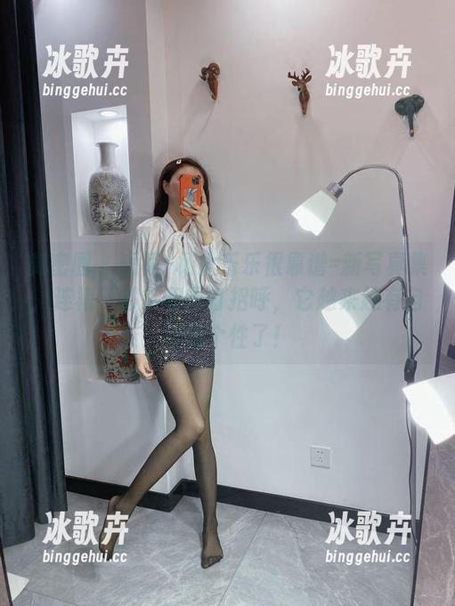 微密圈 - 短裙+杨大乐乐很靠谱=新写真集,连裙子都在和我打招呼,它越来越有自己的个性了! 微密圈 - 短裙+杨大乐乐很靠谱=新写真集,连裙子都在和我打招呼,它越来越有自己的个性了!