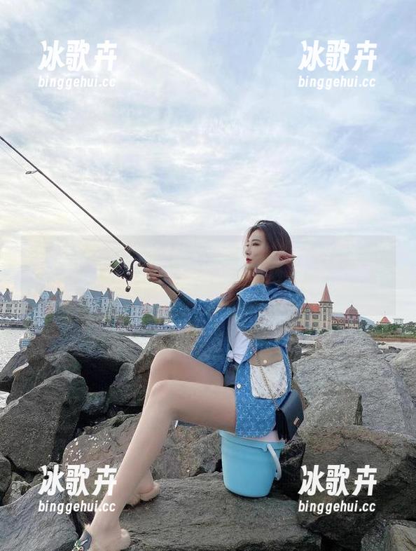 微密圈 - 林子琳喵最新婚纱套图，感觉有人要追姑娘了。