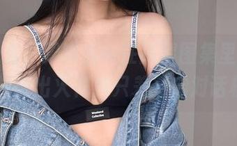 这是什么,果咩酱w在高清图集里和另一个人碰撞出火花?只差开启对话框了…