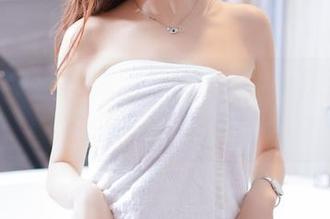果团网 – 把高清全景放在面前，陈迪娅的自拍来拷问你的审美。