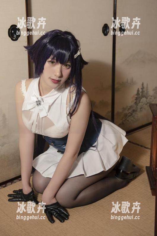 做好心理准备，柘烟Zuken的私拍大凤礼服，图太美我没忍住。