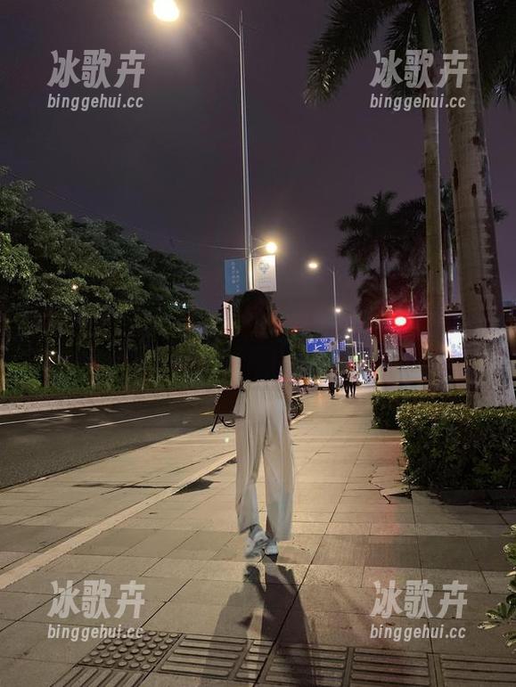 微密圈 - 原图特辑：桃脱了与连衣裙的一次不经意的相遇