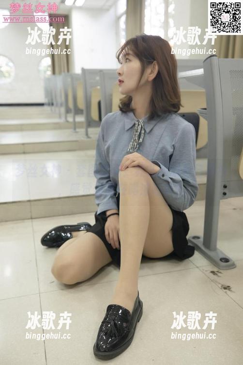 梦丝女神 - 套图时间！乔儿的肤色与黑色，感觉像是在喝浓咖啡？