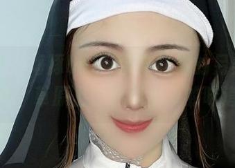 微密圈 – 海豚baby带来红裙的另类写真精选，草原上也能嗨出海的味道。