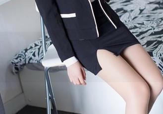 爱蜜社 – 最新写真，沈蜜桃miko在灰丝中展现的另一面