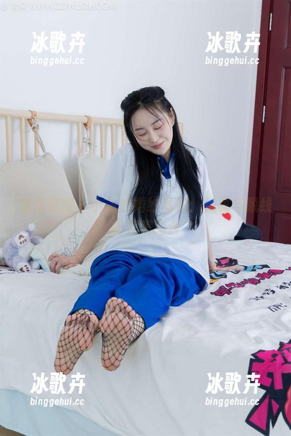 物恋传媒 - 小飞的婚纱私拍:优雅与脱线的完美结合 物恋传媒 - 小飞的婚纱私拍:优雅与脱线的完美结合