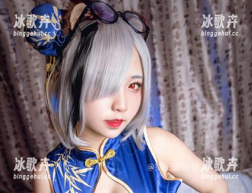 猫田圣奈奈的吊带图包，吊带与小心跳并存。