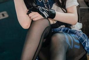 呜哇，白莉爱吃巧克力私拍瑜伽，图包里的这几个动作可真有意思