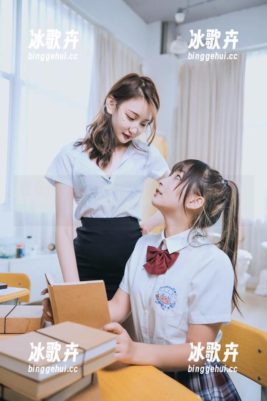 翻看神楽坂真冬的图包,明日の花嫁里,资源像缺了点灵气。 翻看神楽坂真冬的图包,明日の花嫁里,资源像缺了点灵气。