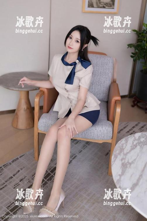 秀人网 - 大琪琪Emily“白裙”的原图，让我不禁冒出个念头：我也要试试！