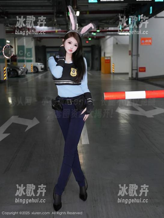 秀人网 - 小薯条nienie：长腿不仅仅是腿，套图资源大揭开！
