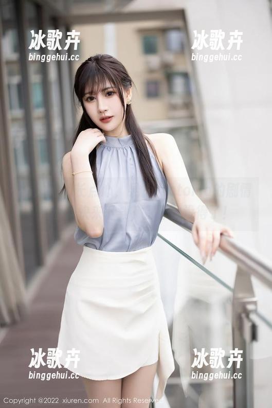 秀人网 - 长点心,果儿Victoria的剧情套图,快来下载,别等到没得了! 秀人网 - 长点心,果儿Victoria的剧情套图,快来下载,别等到没得了!