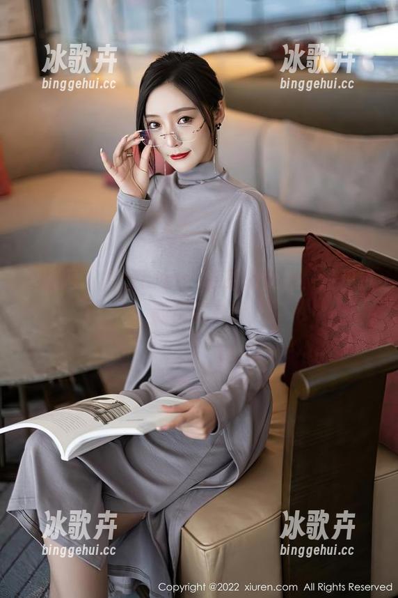 秀人网 - 筱慧icon：私拍的女神，没见过的侧脸妙影