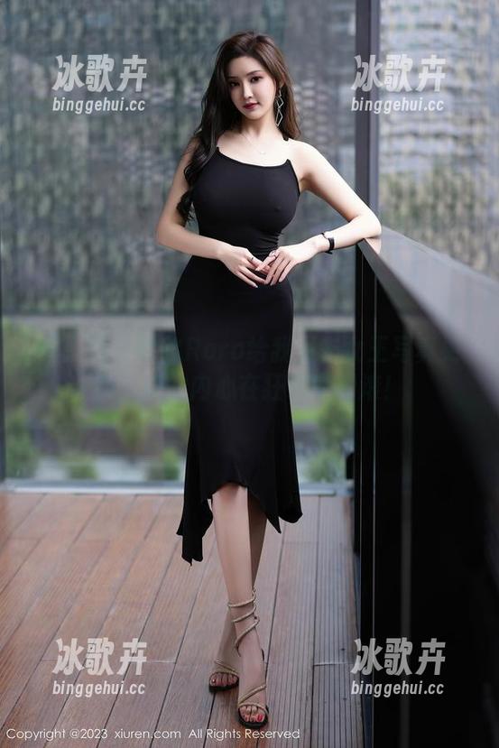 秀人网 - 软软Roro给我发布女王写真更新,我的内心在狂欢中翻滚! 秀人网 - 软软Roro给我发布女王写真更新,我的内心在狂欢中翻滚!