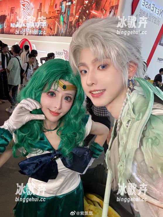 紫氯氯的美图新尝试：打个贾维斯微信约个拍！