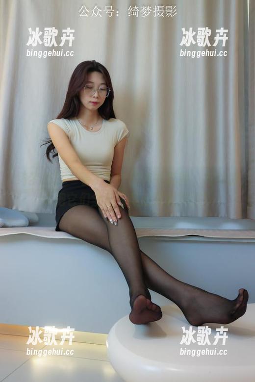 绮梦摄影 - 看了宁宁的内衣套图，有种想要把它们全都收藏起来的冲动！