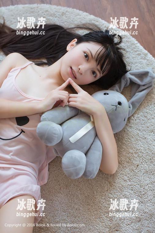 菠萝社 - 图片分享:柳侑绮的制服穿搭,你的校园回忆杀来了? 菠萝社 - 图片分享:柳侑绮的制服穿搭,你的校园回忆杀来了?