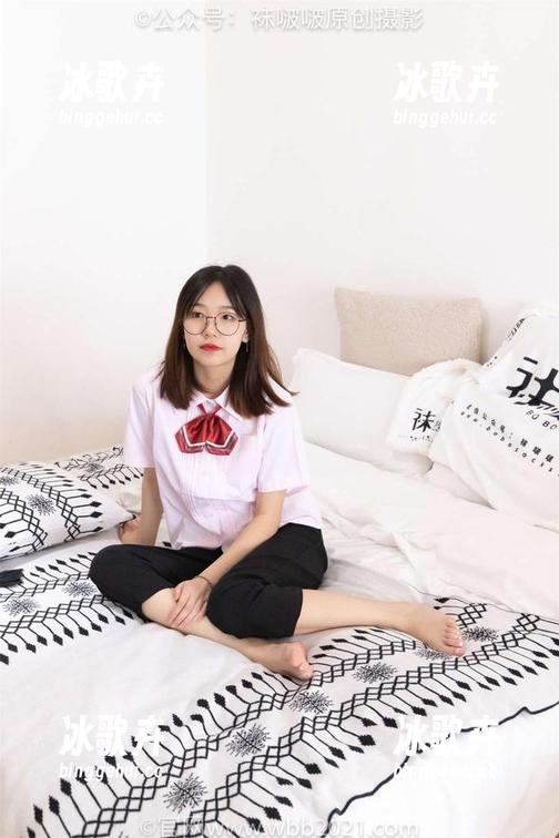 袜啵啵 - 熊熊的合集展现了她的天使气，哦，怪不得大家都想模仿，哈哈。