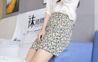 袜啵啵 – 稚予终于告别拖鞋，灵动在长靴里的美图集！