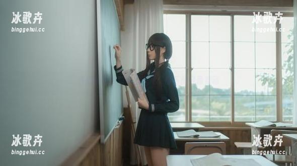 西园寺南歌的私房裸足：脚下的轻盈舞动