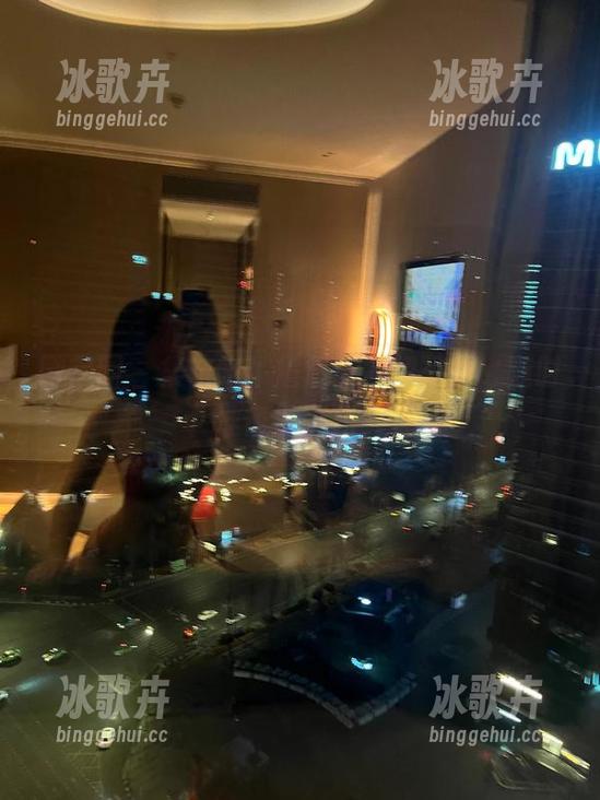 微密圈 - 集结咯！詹詹连衣裙写真，随时准备被萌化！