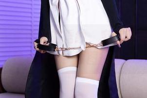 语画界 – 李丽莎的婚纱，究竟是新风潮还是老掉牙？原图待查。