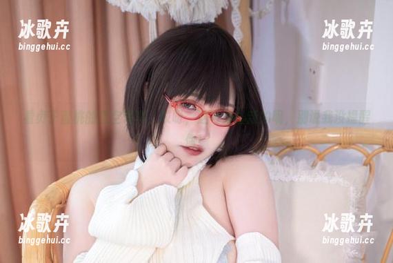 看贞子蜜桃的镂空写真，哎呀，这可是最新的呢，别说我没提醒你！