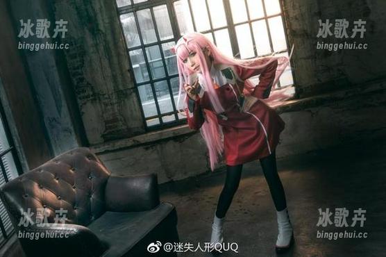 月下巡游，迷失人形QUQ的cos作品，看得我心痒痒，哈哈！