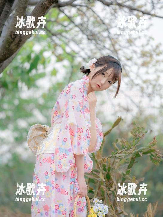 魔物喵nigisa的粉色，难道是要把我的审美重新洗牌？来瞧瞧这轮流闪现的图片吧！