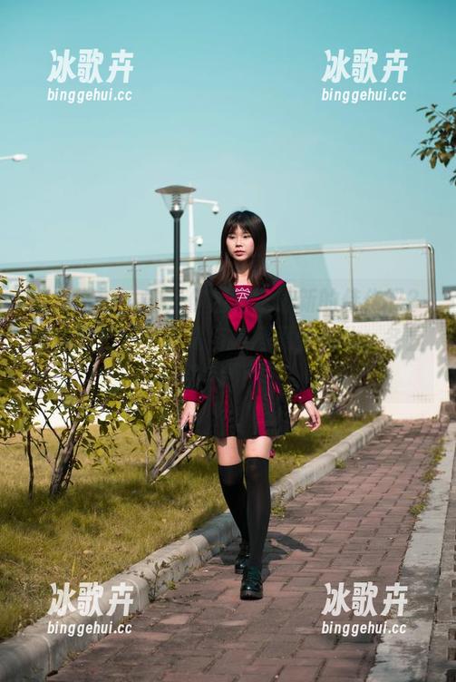 魔镜街拍 - 呐,你们见过最新的佳作吗?婷婷的白色吊带裙与美腿黑丝在此,各显神通! 魔镜街拍 - 呐,你们见过最新的佳作吗?婷婷的白色吊带裙与美腿黑丝在此,各显神通!