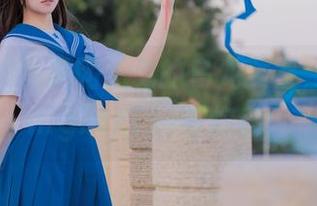 偷偷下载黏黏团子兔的乌龙女警，Good-nightKiss等你来！